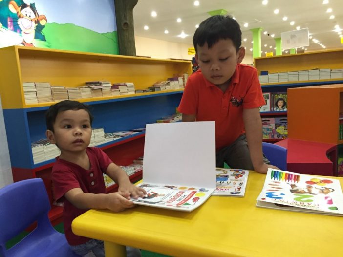 Encourage Kids to read